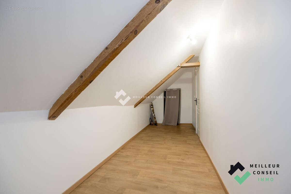 Maison 165 m² à Le Foeil  - photo 7