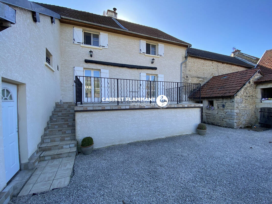 Maison à VENAREY-LES-LAUMES