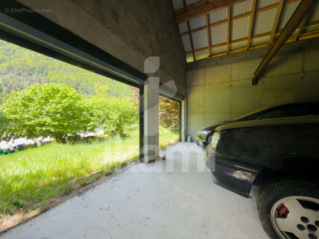Maison à VAUJANY