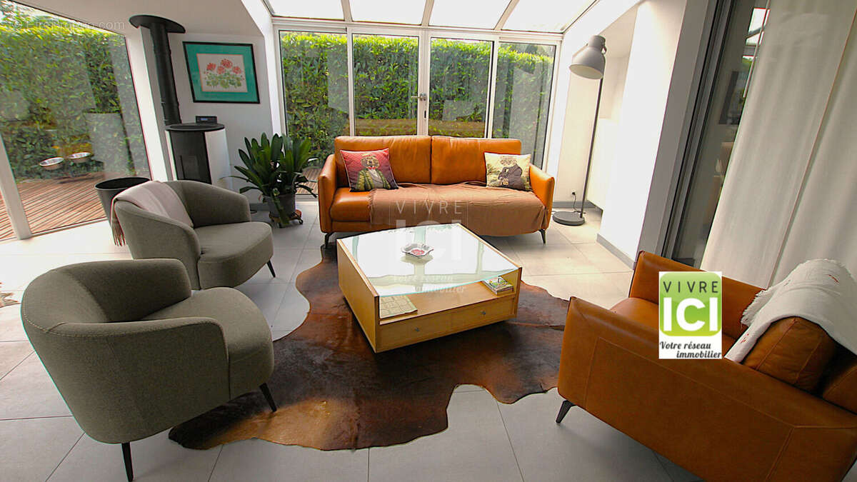 Maison  d'architecte 240 m² - Haute Goulaine 6 pièce(s) PICBM  591 - photo 5
