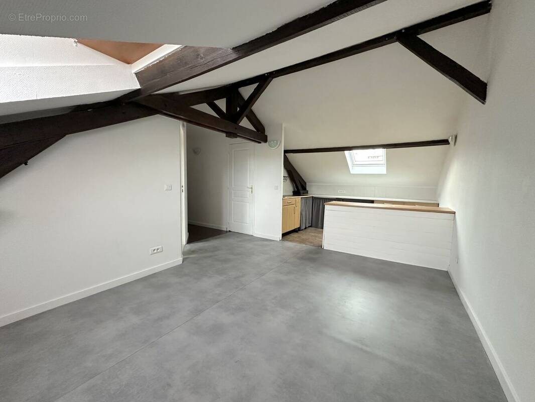 Appartement à CORBEIL-ESSONNES