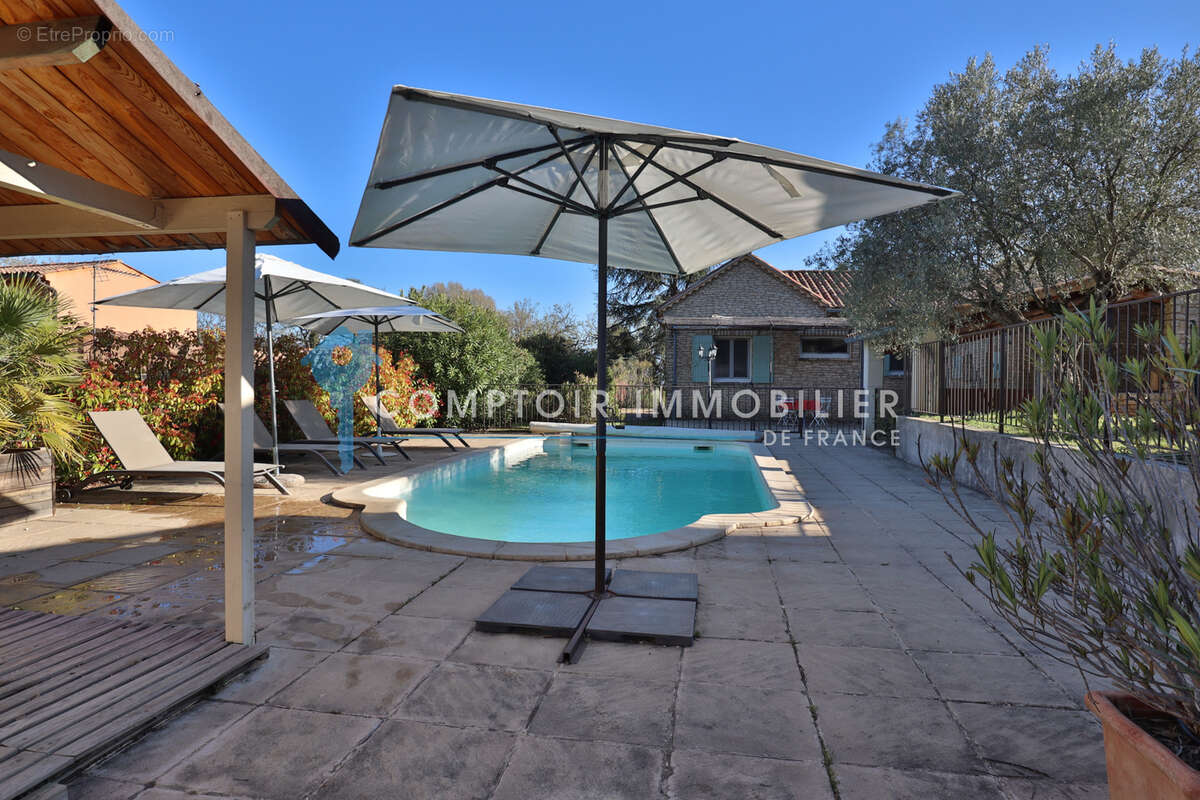 Maison à SAINT-SATURNIN-LES-APT