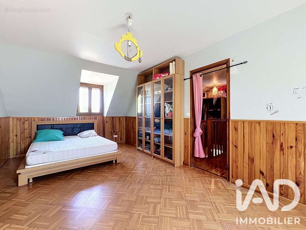 Maison 153 m² à Juilly  - photo 9