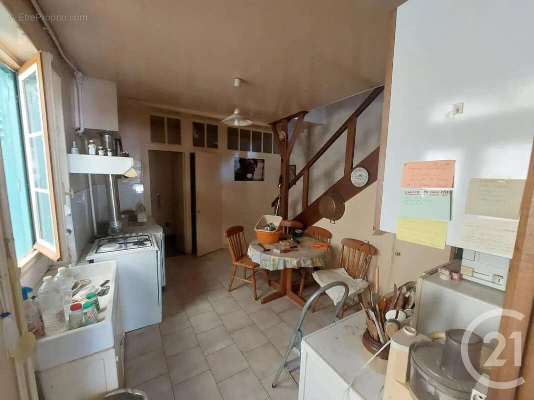 Maison à CHATEL-CENSOIR