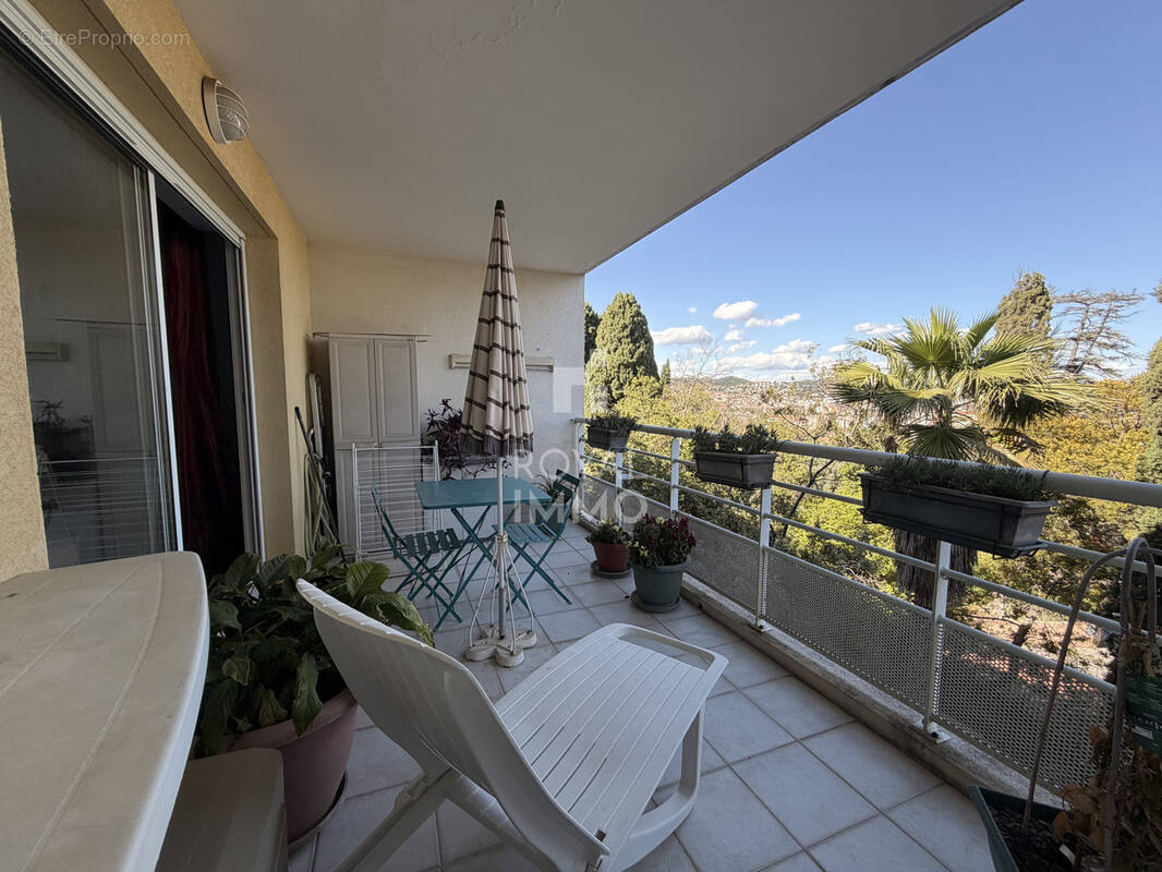 Appartement à HYERES