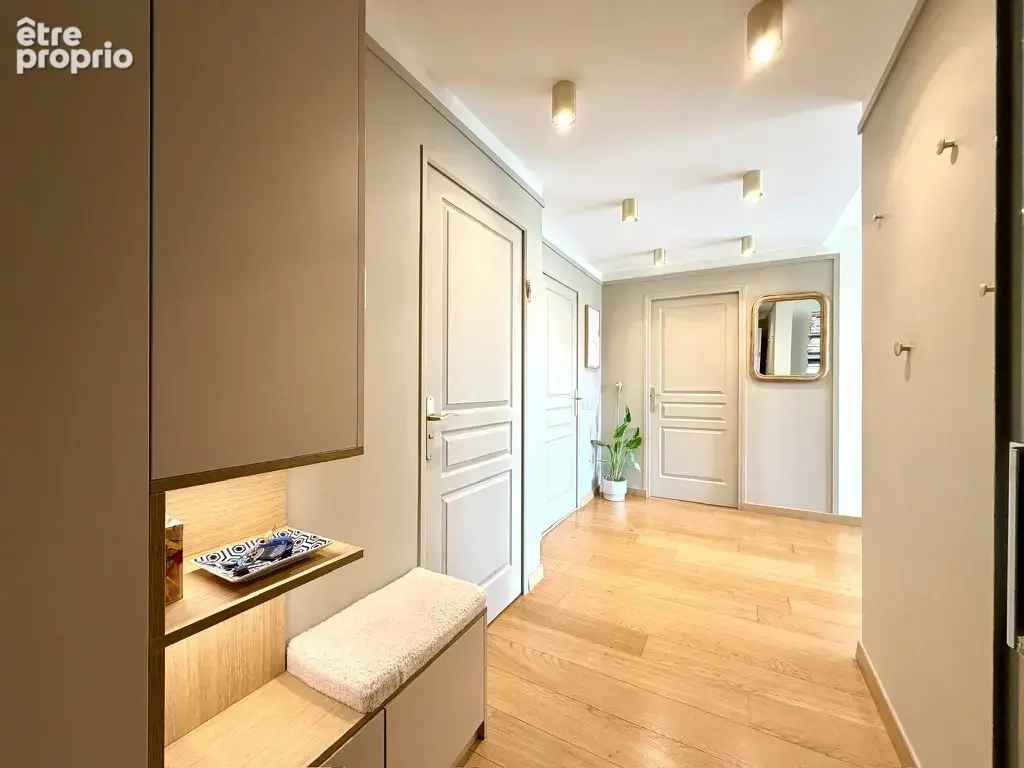 8ème 2ème Prado / Mermoz - Appartement 4 pièces 134m2 - cave - 1 parking - photo 2