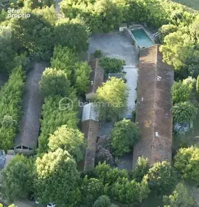 Propriete 4km uzes terrain 5 ha habitation dependances piscine - photo 3