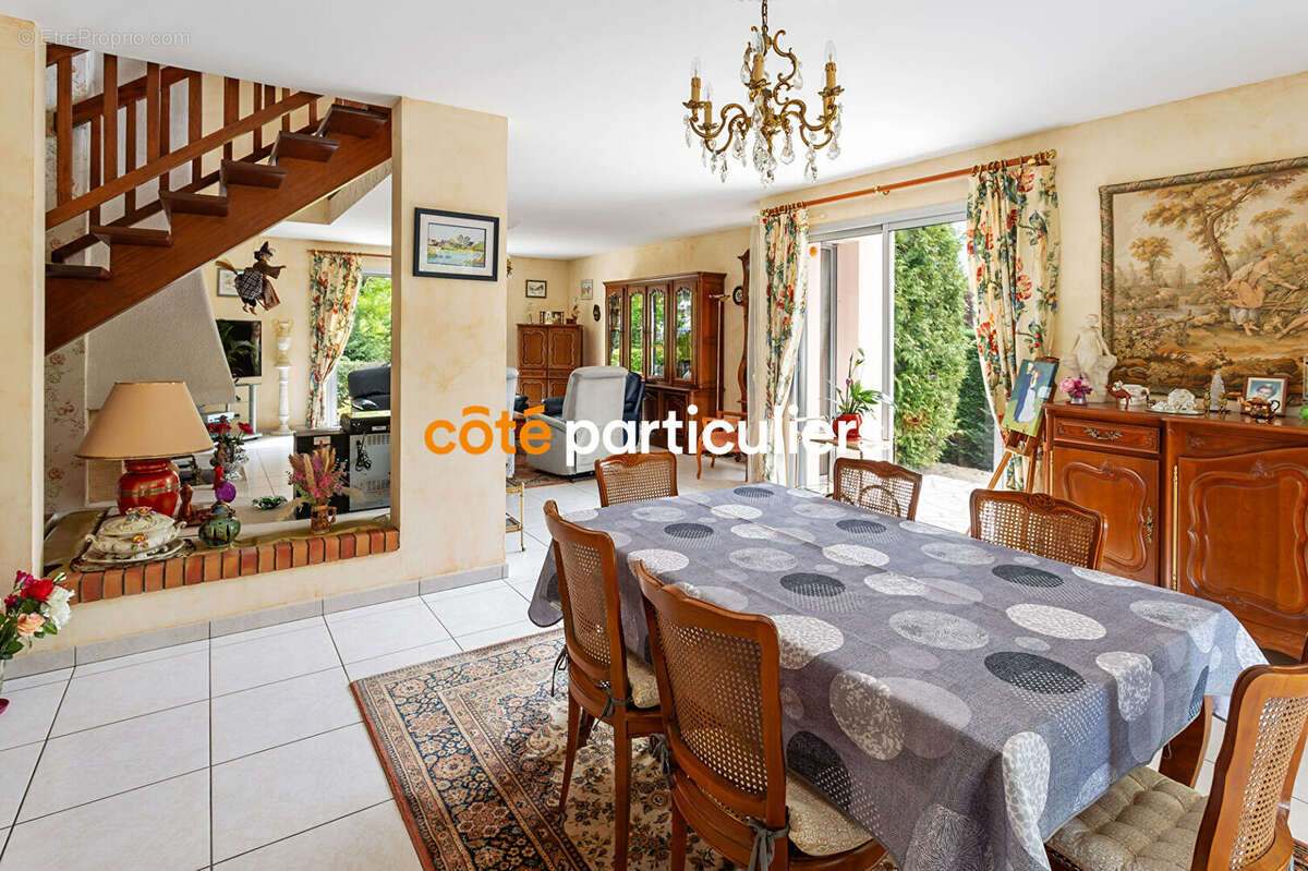 Maison à SAINTE-LUCE-SUR-LOIRE