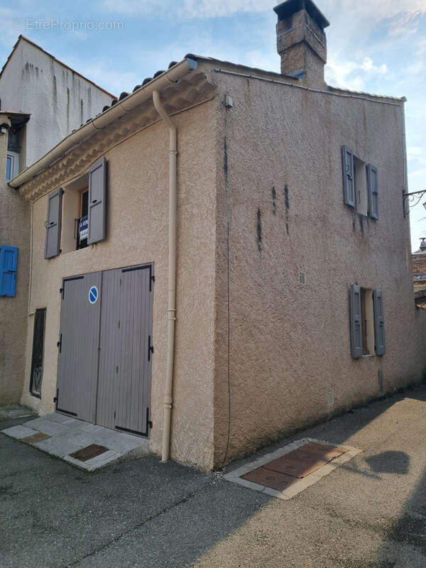 Maison de village avec garage - photo 3
