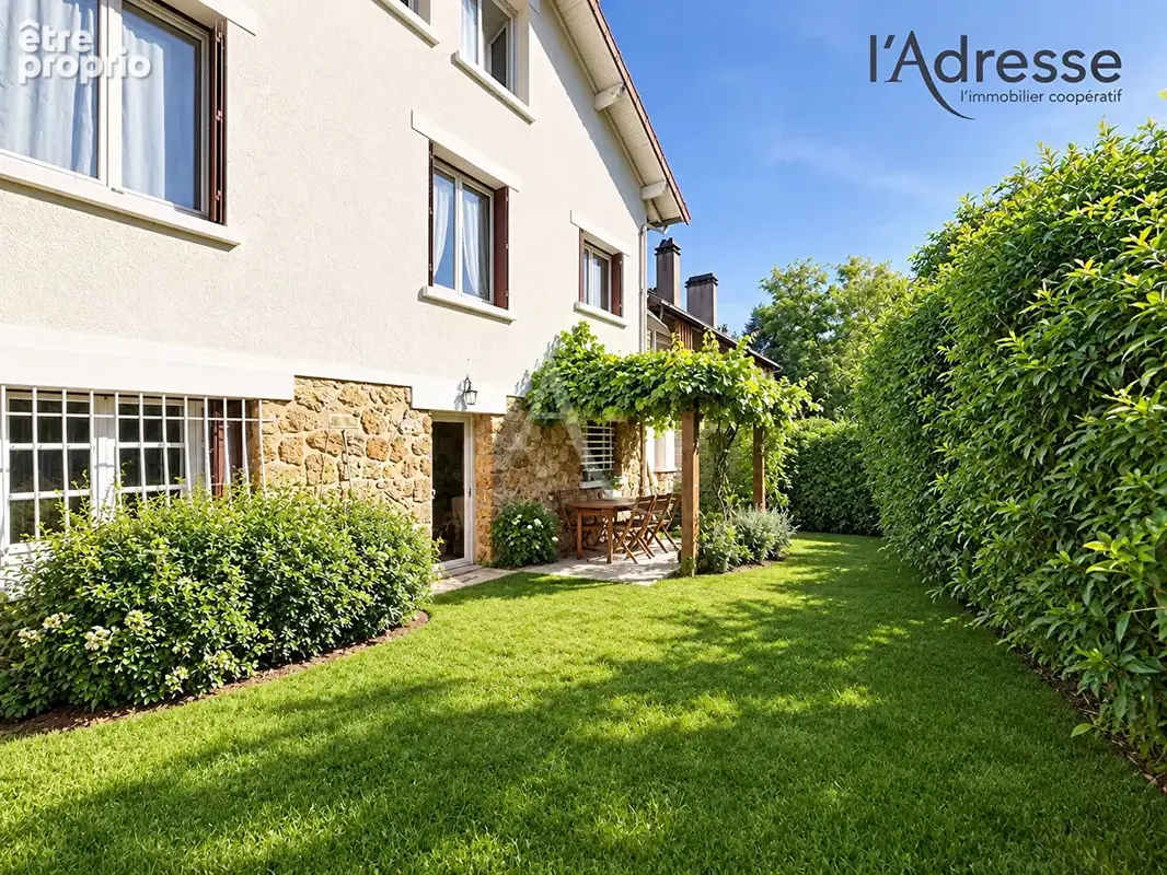 Photo Maison à Suresnes au prix de 1 100 000€