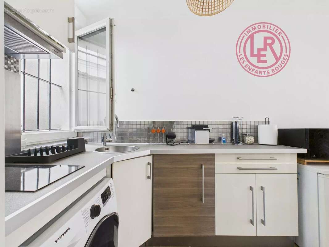 Appartement à PARIS-14E