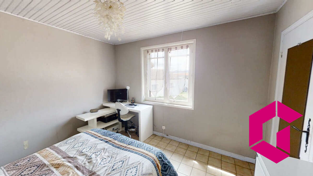 Maison à MAZEYRAT-D&#039;ALLIER