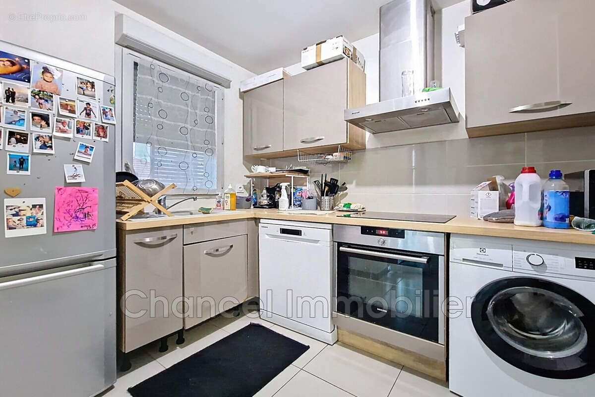 Appartement à SAINT-LAURENT-DU-VAR