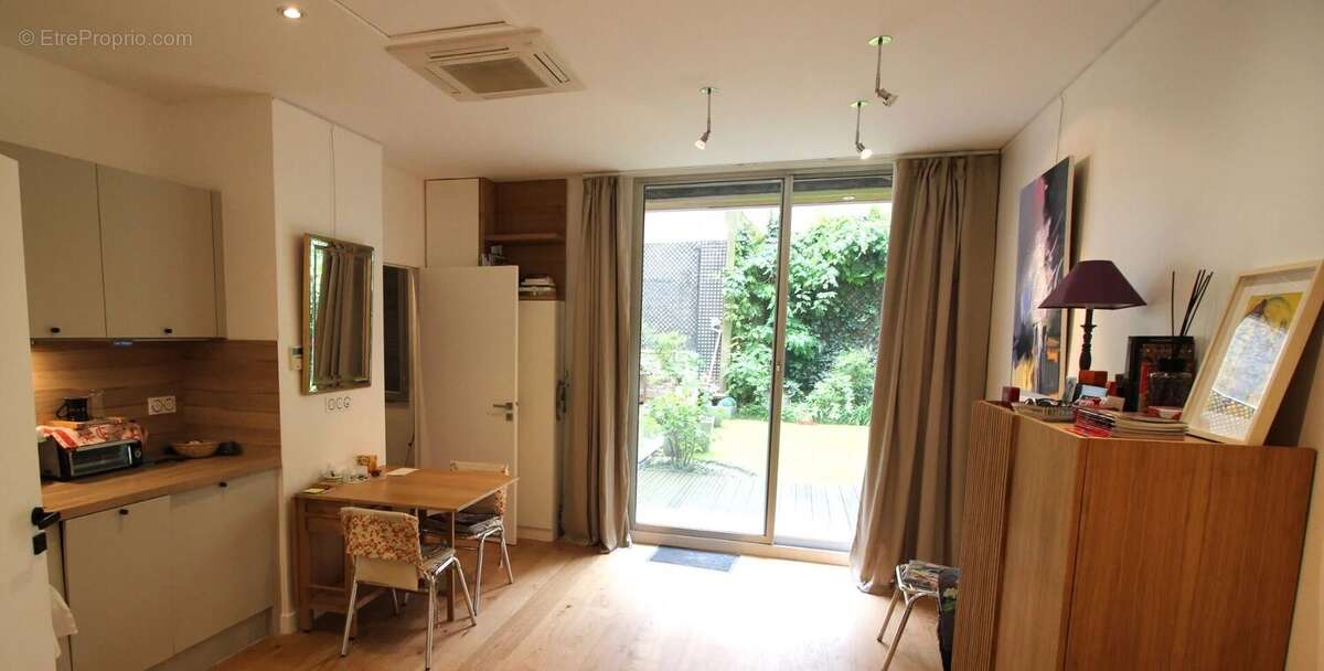 Appartement à PARIS-18E