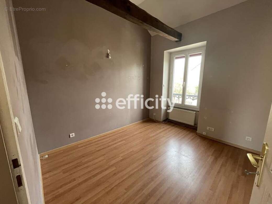 Appartement à VOISENON
