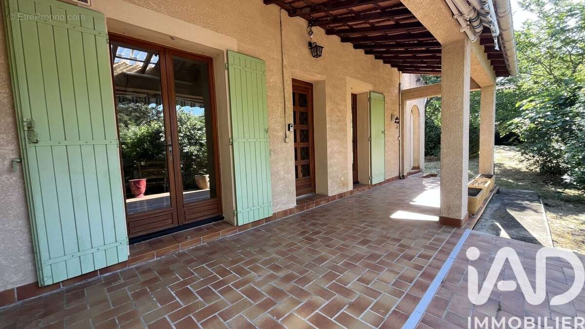 Photo 2 - Maison à NIMES