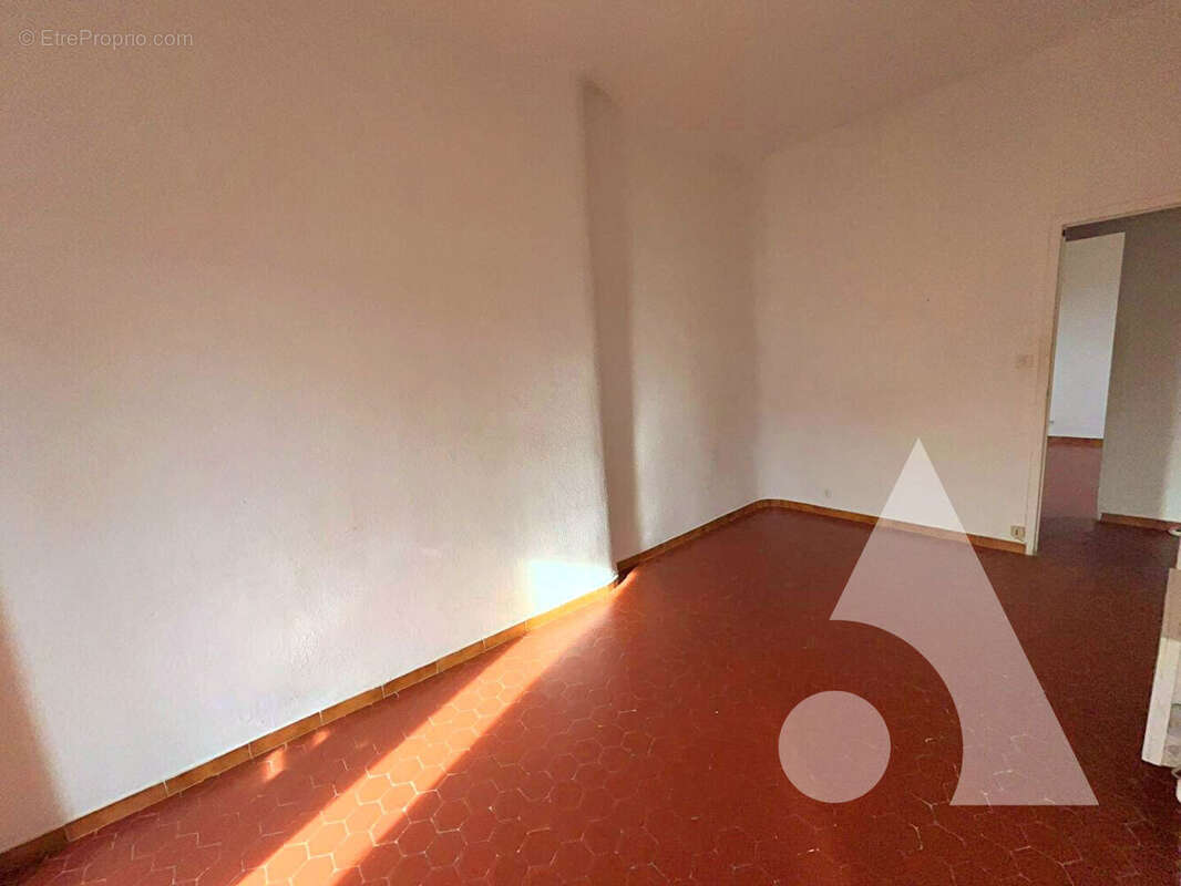 Appartement à SALERNES