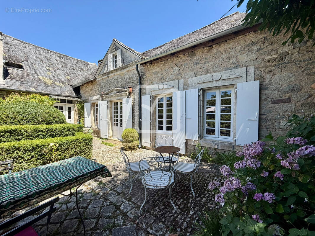 Maison à PAZAYAC
