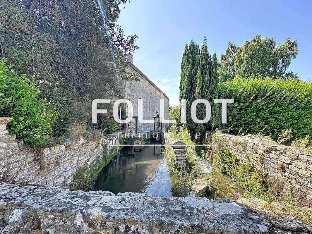 A VENDRE Maison de charme du XVIIIe siècle à Ponts sur Seulles - photo 2