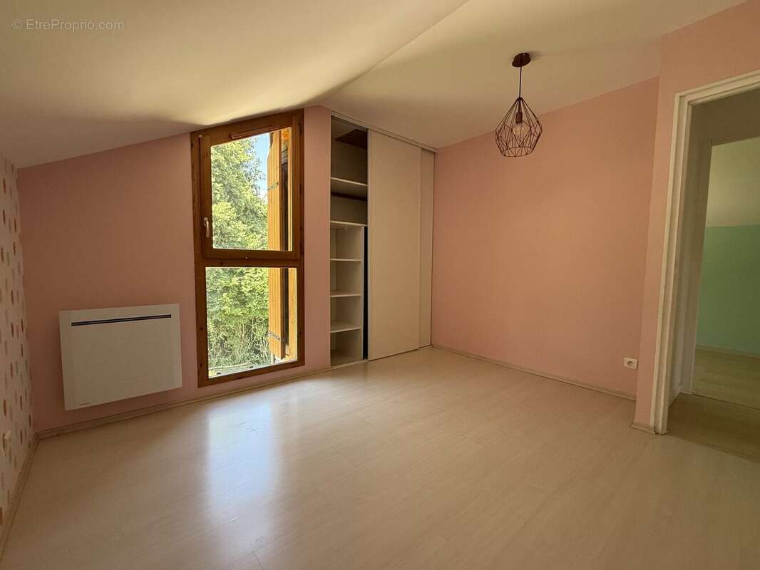 Maison 97 m² à Mercury  - photo 8