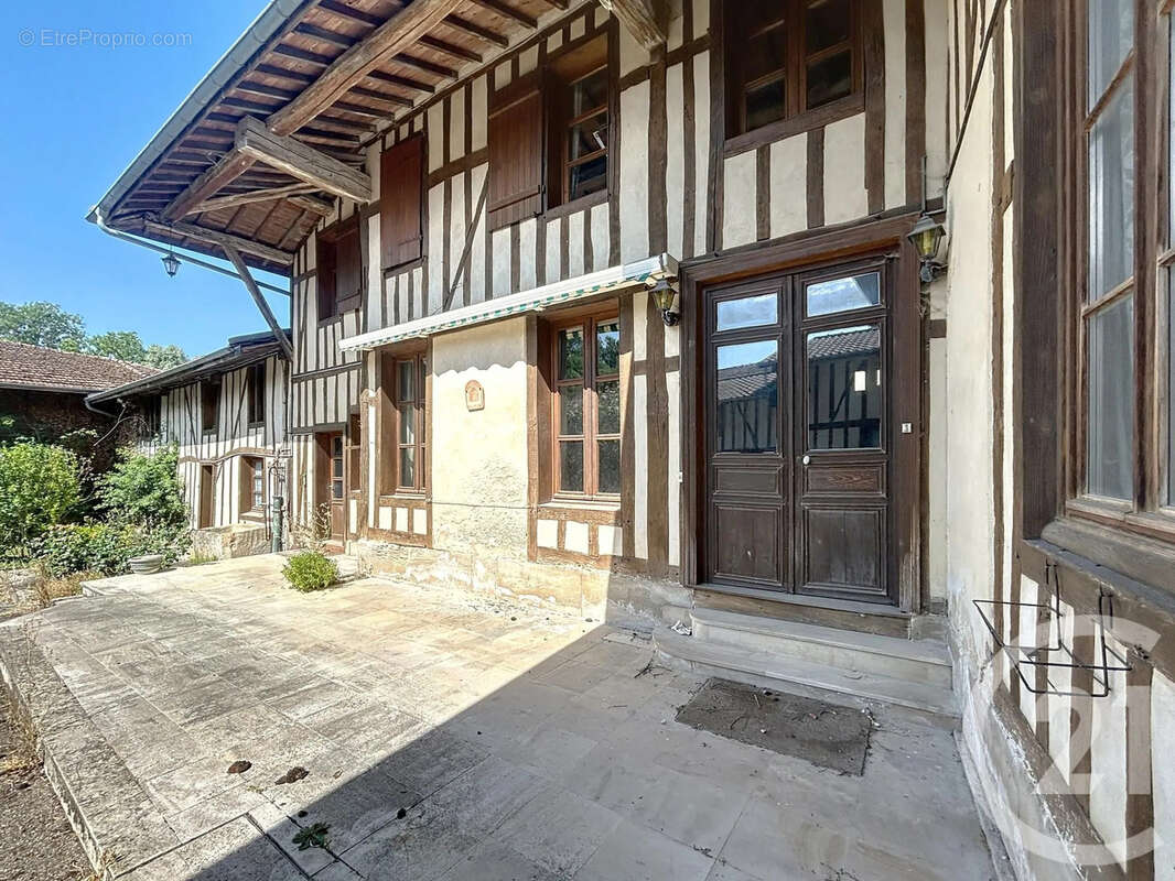 Maison à SAINT-AMAND-SUR-FION