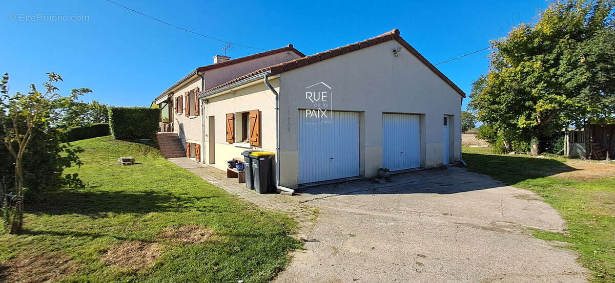 Maison à SAINT-GENEST-D&#039;AMBIERE