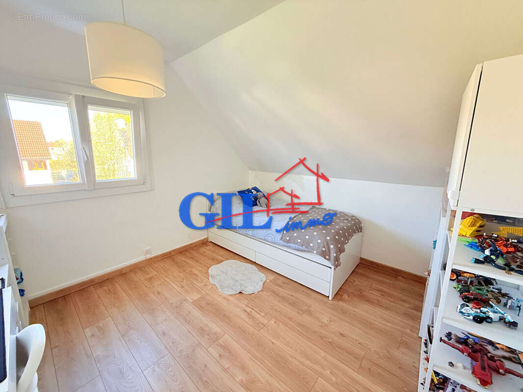 Maison à VERT-SAINT-DENIS