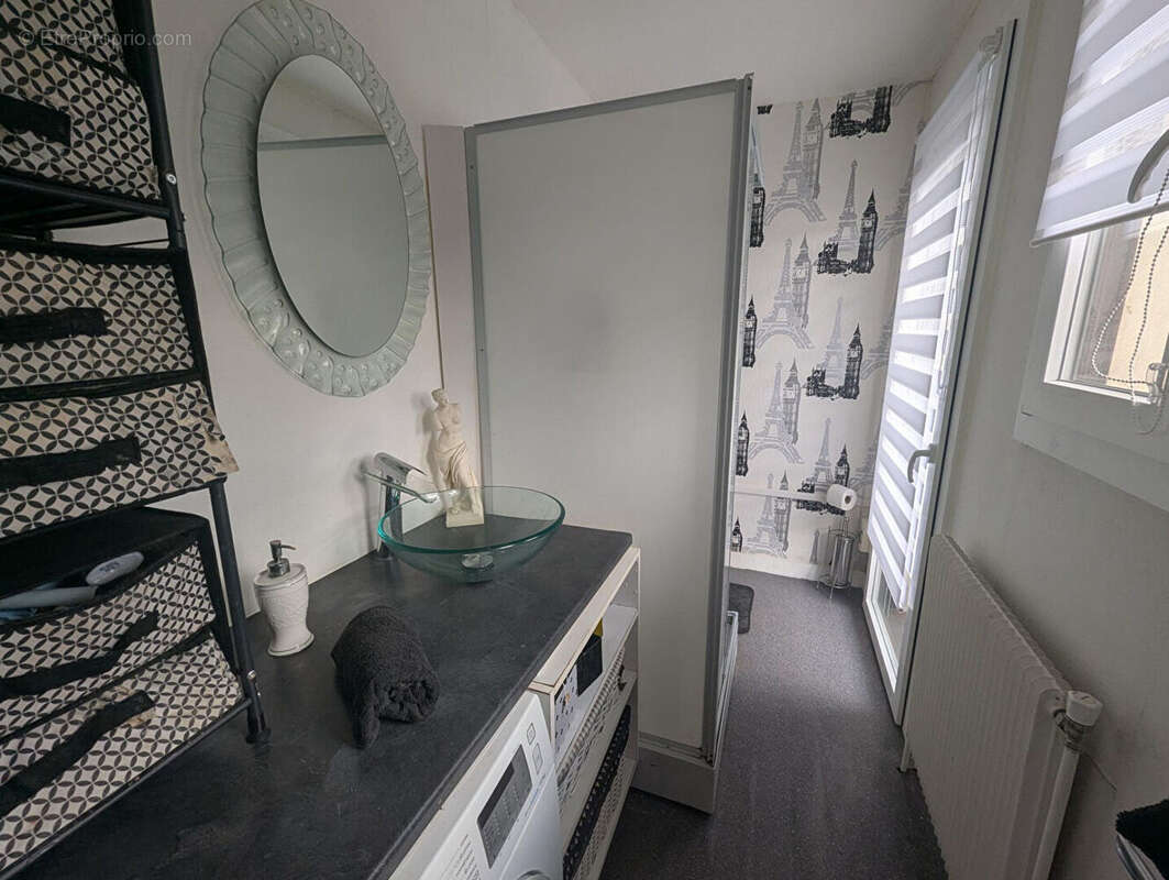 Appartement à SAINT-MARTIN-D'HERES