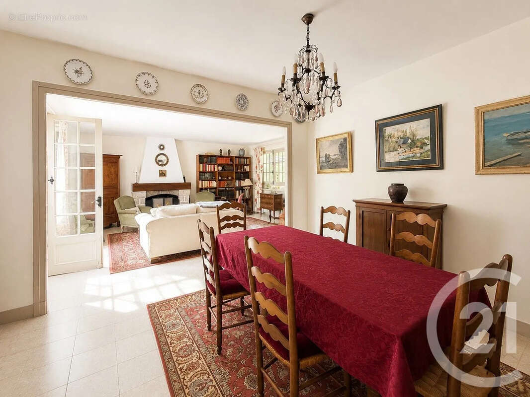 Maison 113 m² à La Chapelle-Reanville  - photo 7
