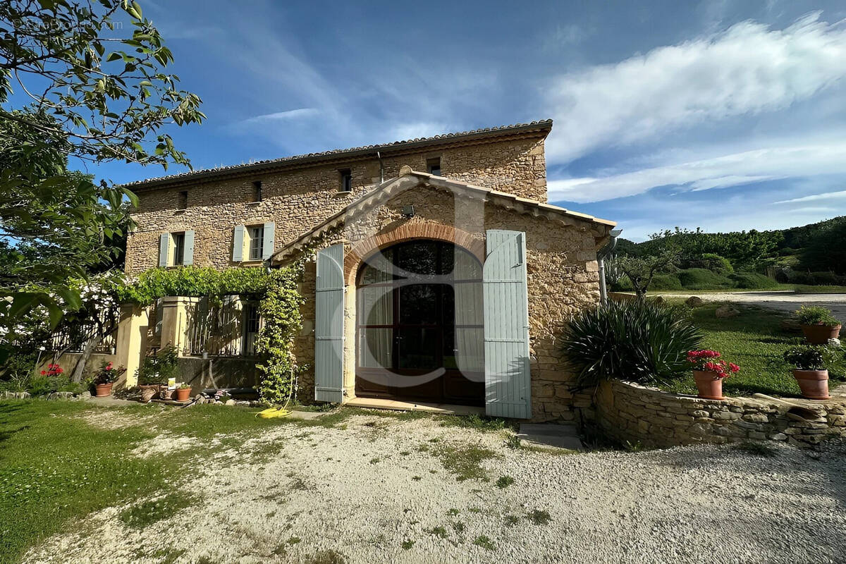 Maison à VAISON-LA-ROMAINE