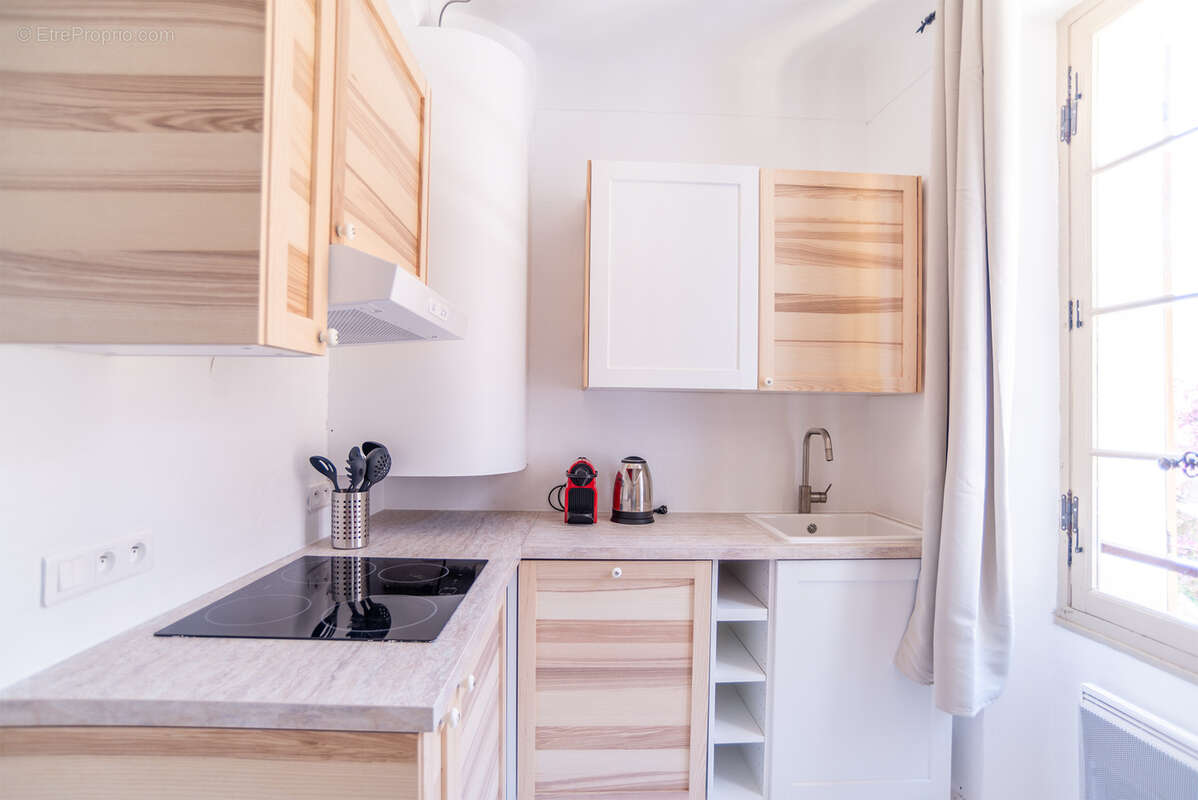 Appartement à BORMES-LES-MIMOSAS