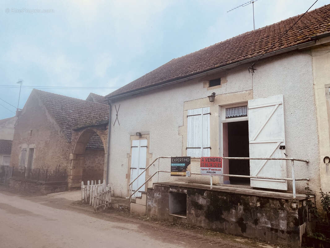 Maison de village à restaurer à COURTEROLLES  49 500 €  F.A.I. - photo 2
