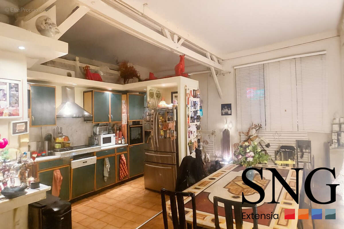 Appartement à PARIS-20E