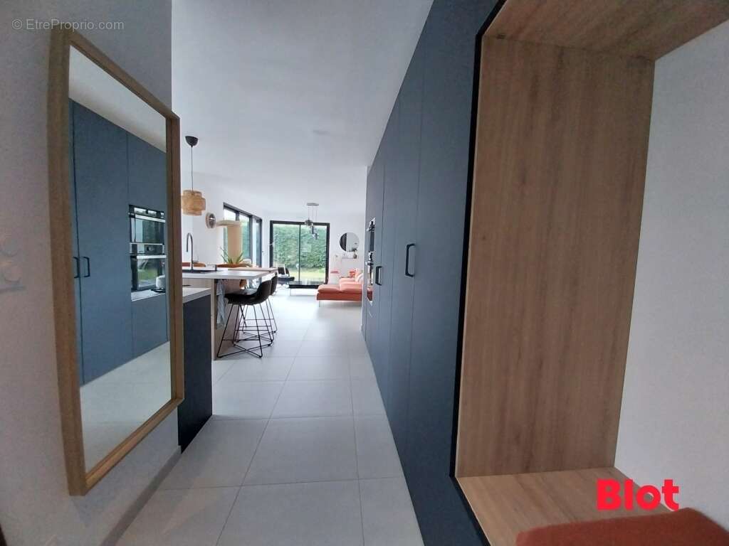 Maison à LA VILLE-ES-NONAIS