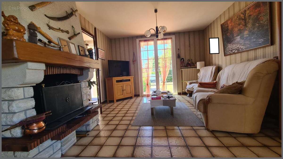 3 chambres, Bel espace en pelouse clos avec jardin - photo 4