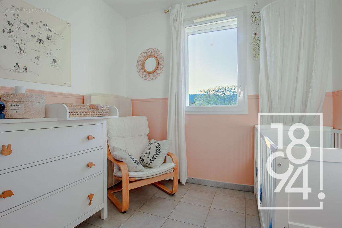 Maison à CHATEAUNEUF-LES-MARTIGUES