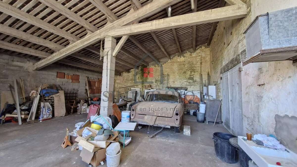 Maison à CHAMPAGNE