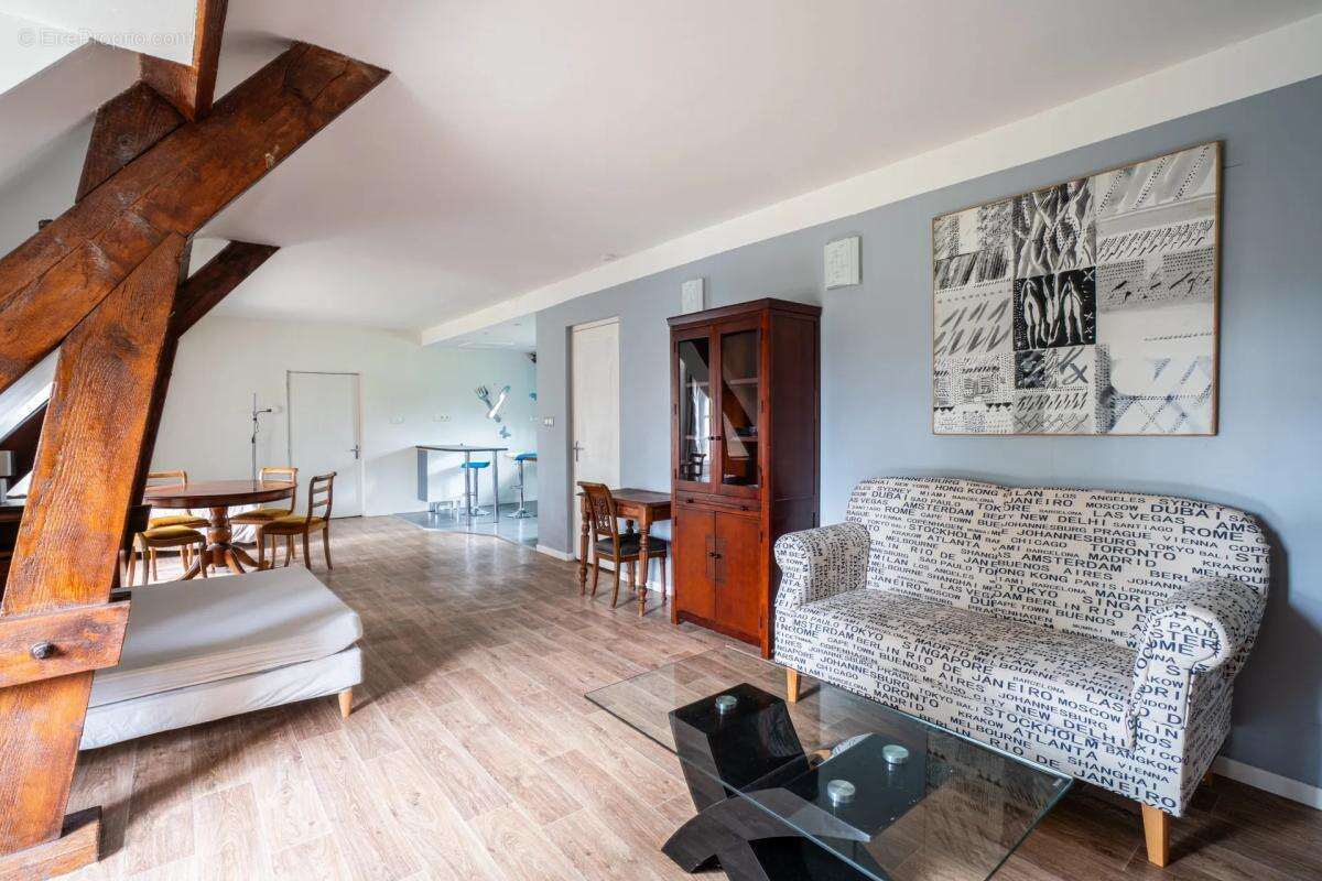 Maison à VITRY-AUX-LOGES