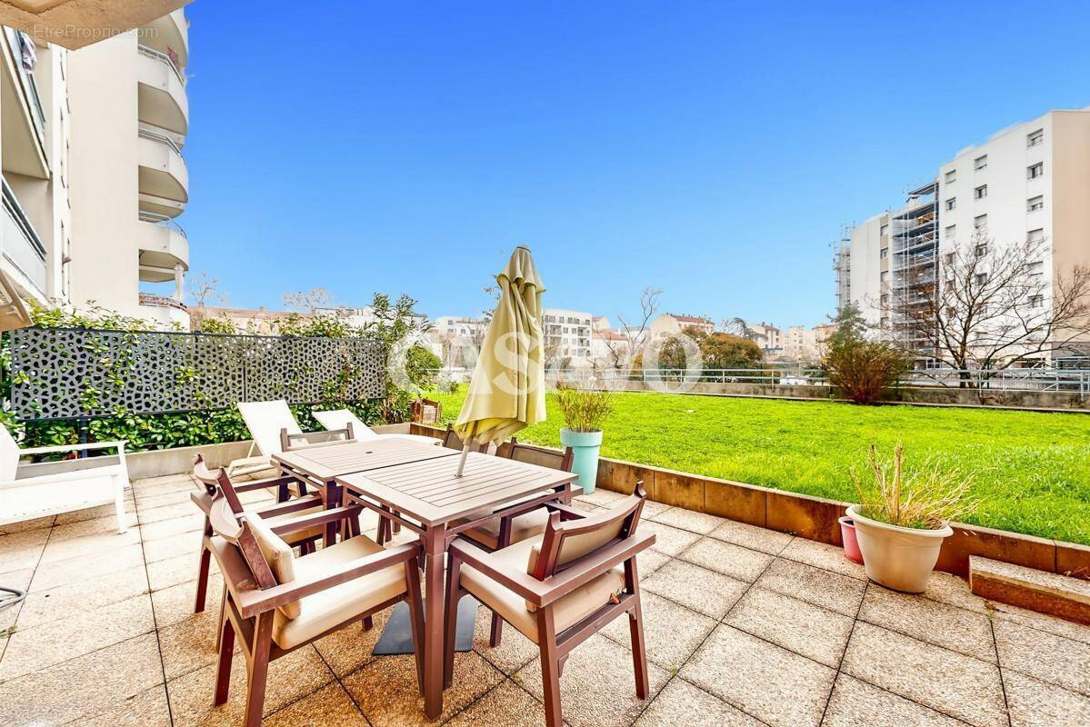 Appartement à LYON-8E