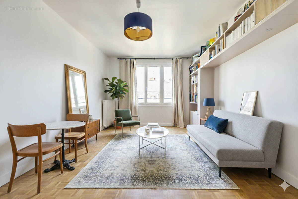 Appartement à PARIS-17E