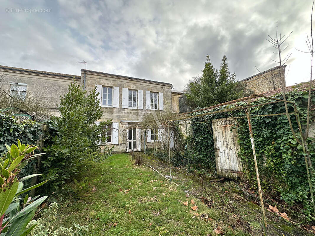 Maison à ROCHEFORT