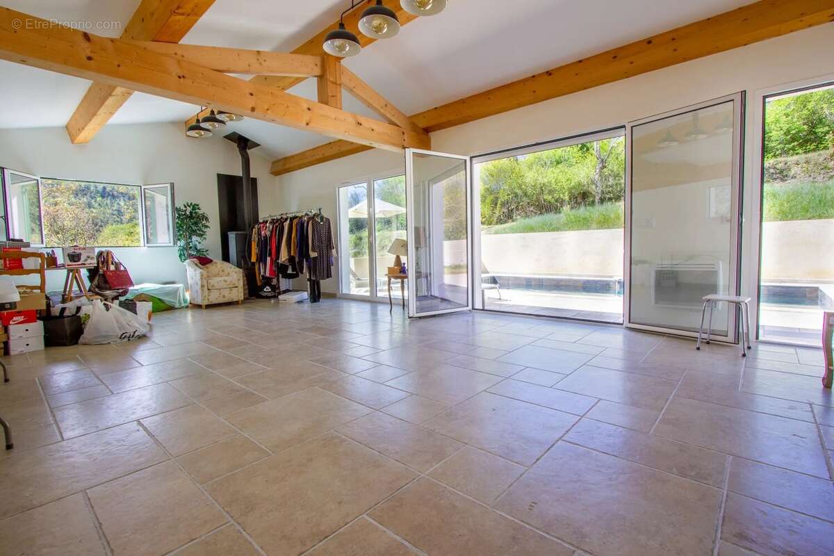 Maison à TOURRETTE-LEVENS