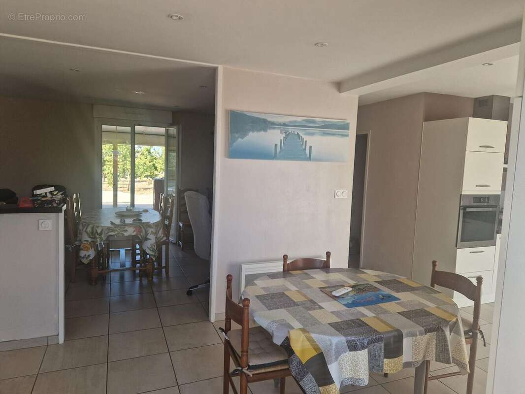 Maison 146 m² à Vix  - photo 2
