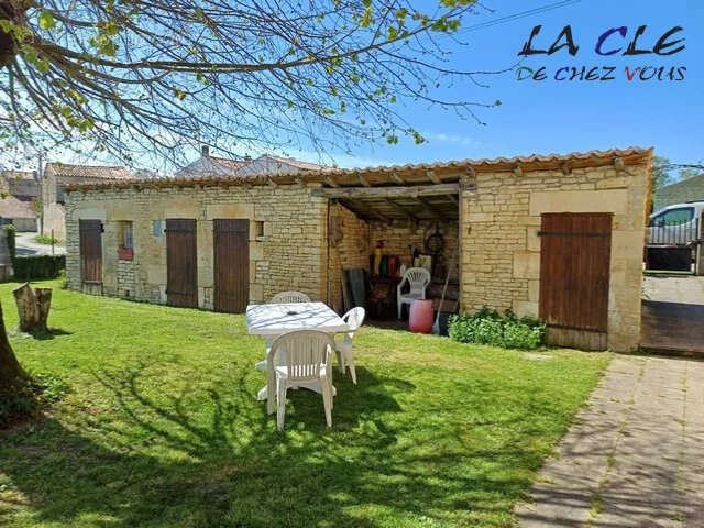 Maison à MAUZE-SUR-LE-MIGNON