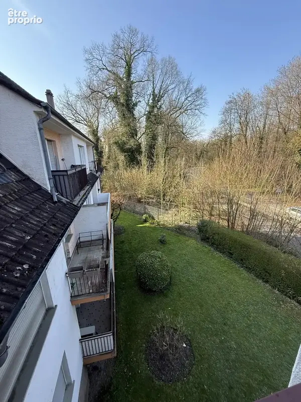 Strasbourg - Pour investisseurs ! F2 loué 48m2 balcon, cave et parking - photo 2