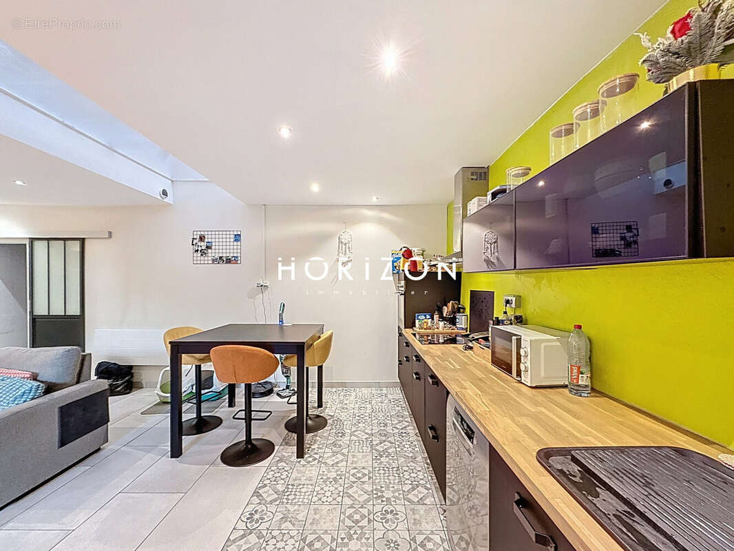 Commerce à CHARENTAY