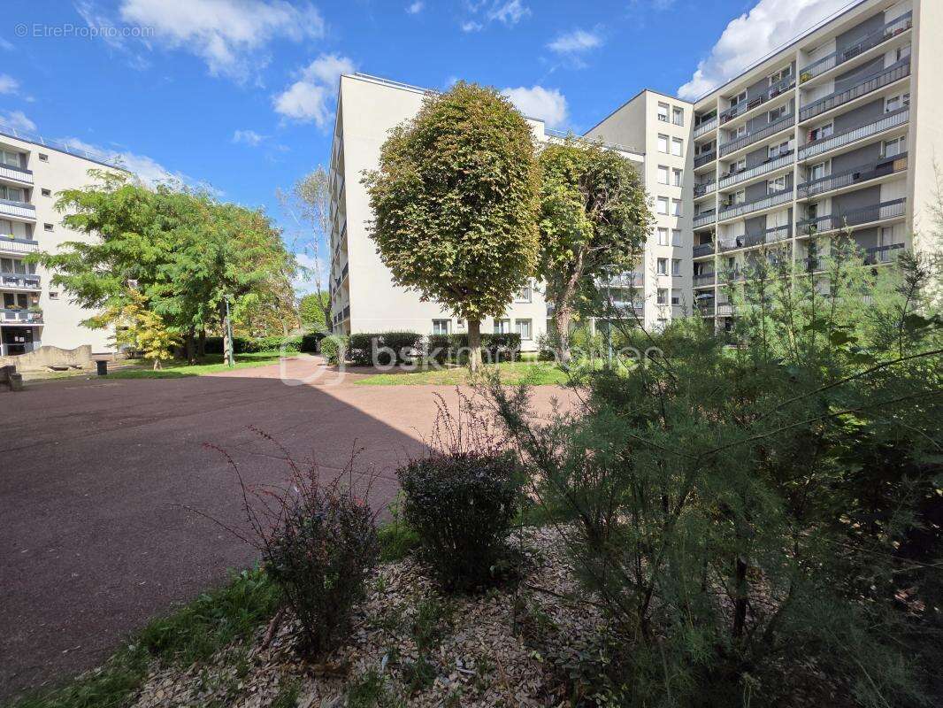 Appartement à ROISSY-EN-BRIE