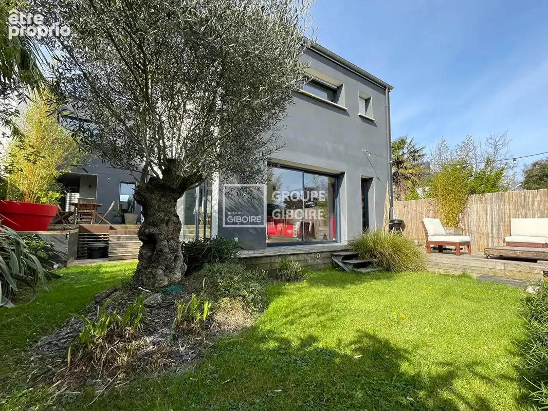 A VENDRE - Agence GIBOIRE - EXCLUSIVITÉ - Maison d'architecte d'environ 182 m² - Rennes - Quartier Patton La Bellangerais - Métr - photo 10