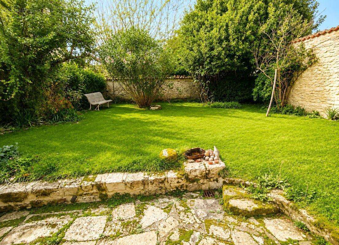 Maison 50 m² à Talmont-Sur-Gironde  - photo 7