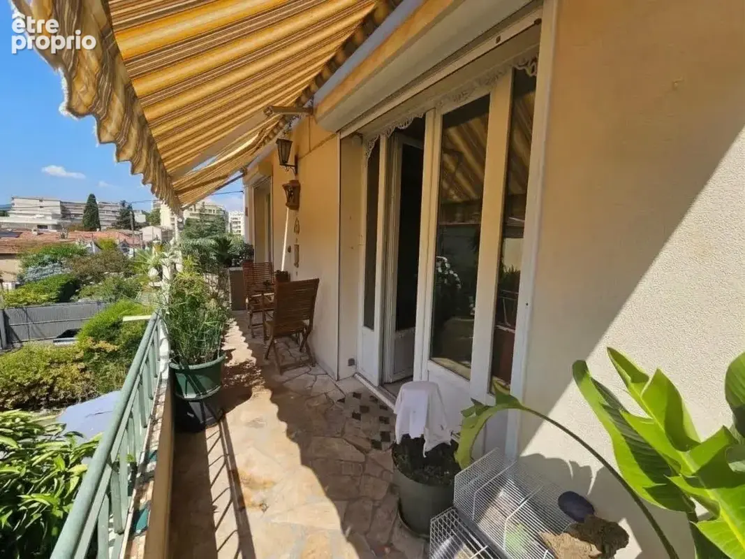 Appartement à LE CANNET